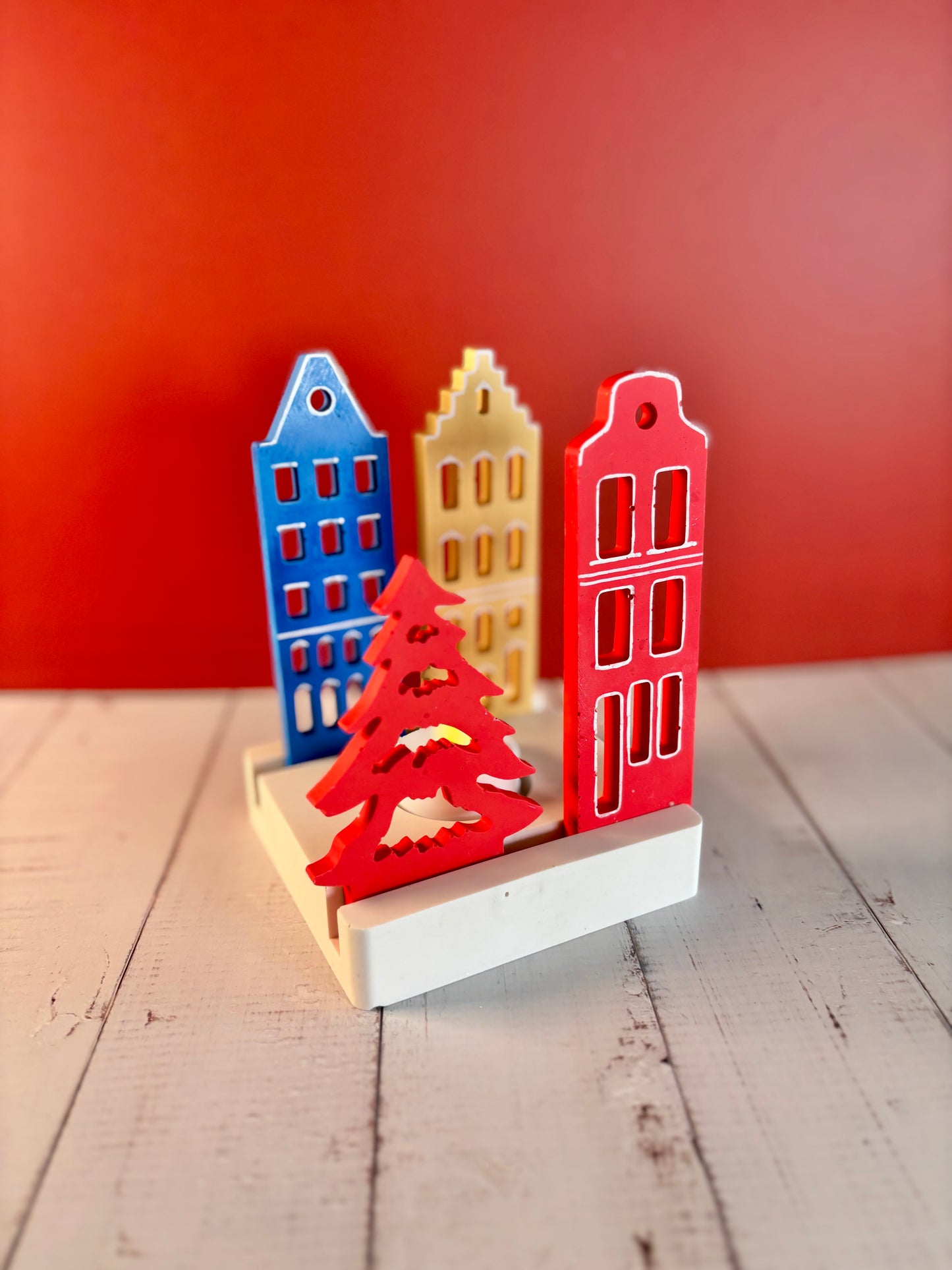 Casette olandesi Multicolore con albero in eco resina con base porta-lumino quadrata