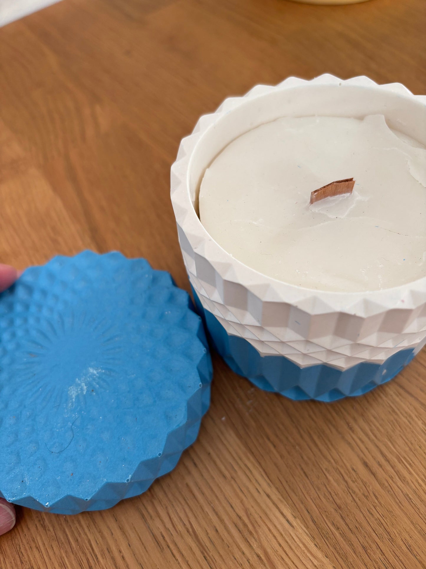 Kookie.it Arredamento Vasetto Candela geometrico Blu-Bianco effetto marmo