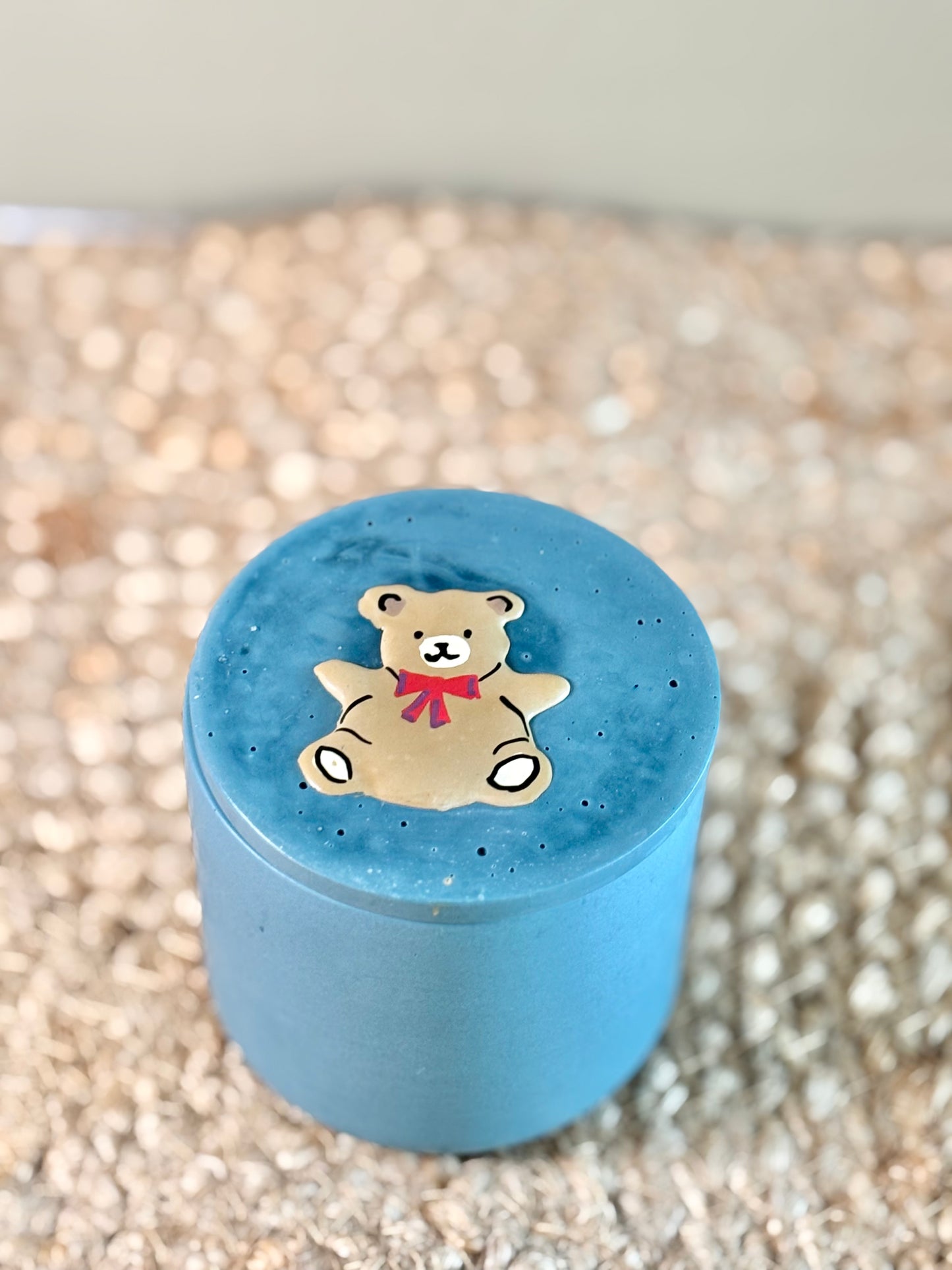 Candela Teddy Blu artigianale con coperchio