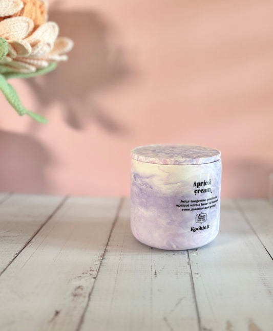 Candela artigianale con coperchio - Marmo viola - Apricot Cream - Kookie.it