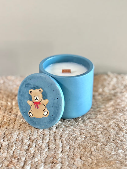 Candela Teddy Blu artigianale con coperchio
