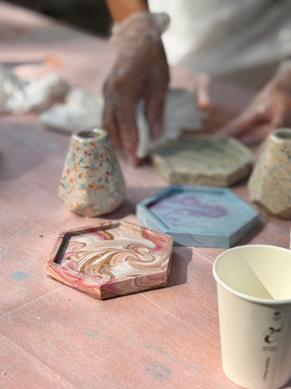 Corso di Eco Resina: crea il tuo set di vasetto e piattino @ Libreria Cuorcontento Bollate