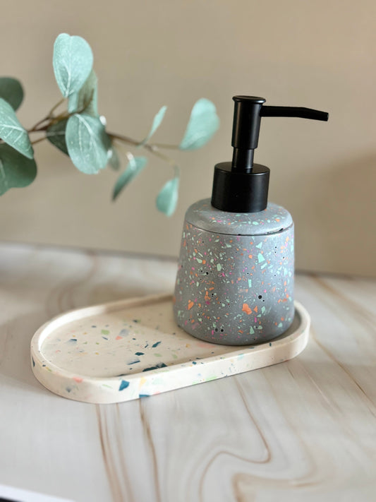Kookie.it Arredamento Dispenser di Sapone liquido in Eco-Resina - Color London Terrazzo – Fatto a Mano