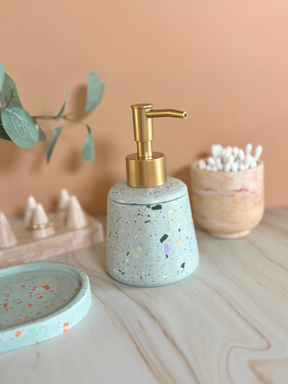 Kookie.it Arredamento Dispenser di Sapone liquido in Eco-Resina - Color Salvia Terrazzo – Fatto a Mano