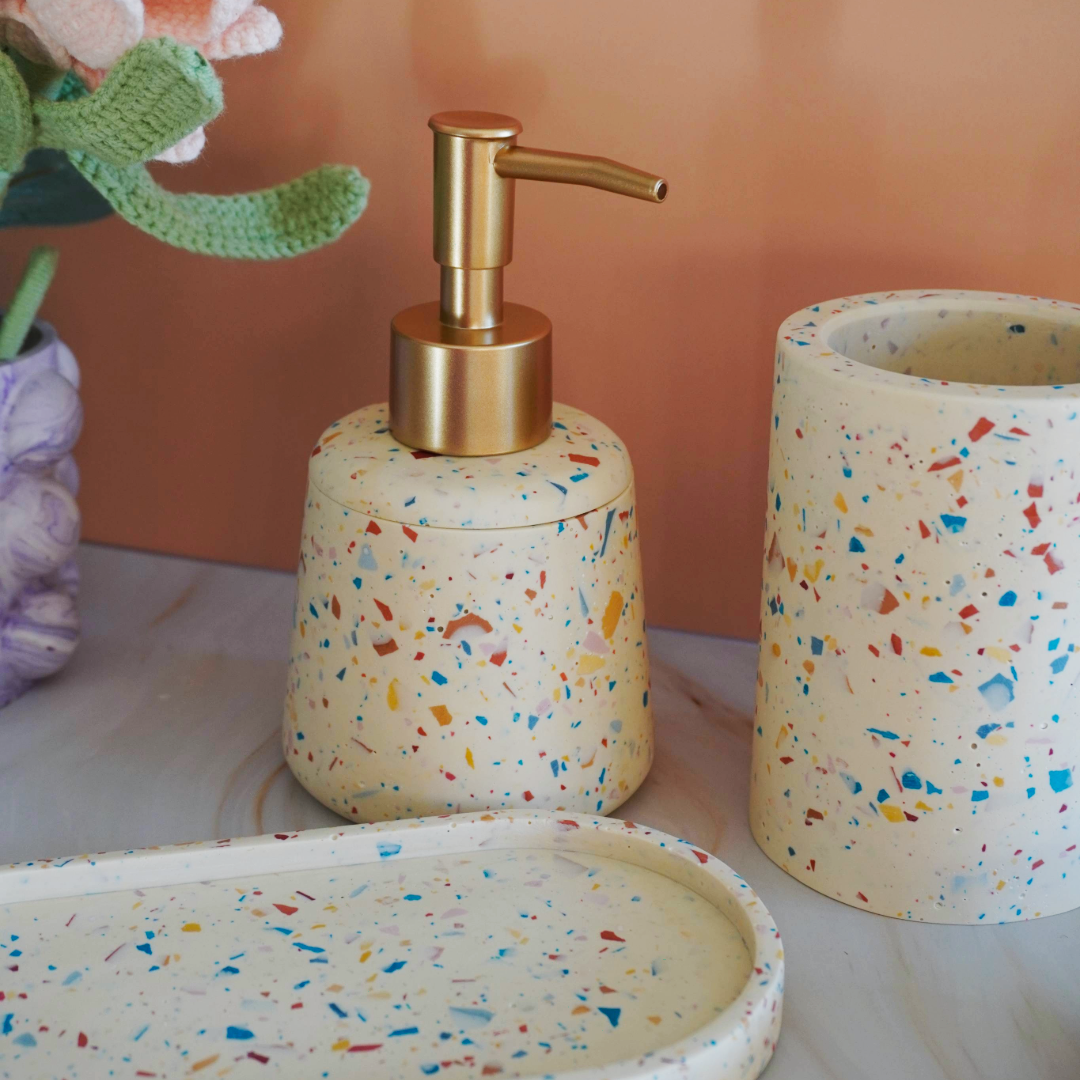 Set Bagno Crema - Vassoio, Porta spazzolini e Dispenser per sapone liquido - Fatto a Mano - Kookie.it