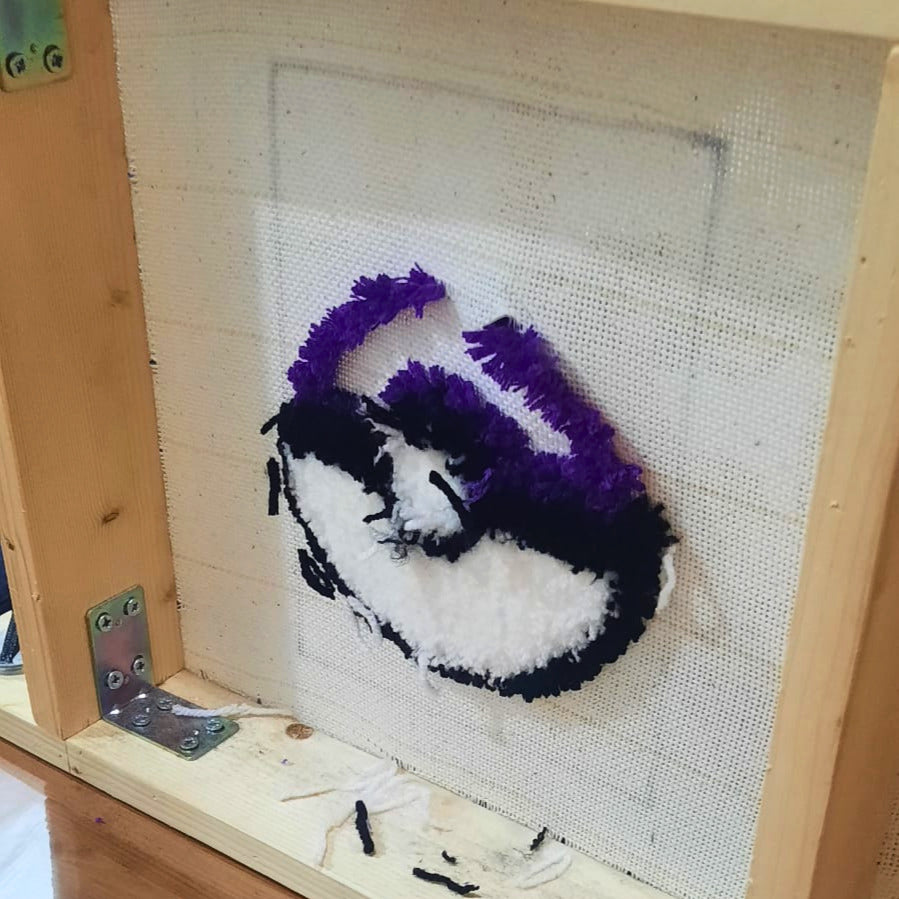 Corso di Tufting a Milano: crea il tuo quadretto-tappeto - Kookie.it