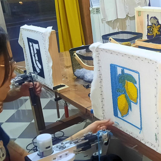 Corso di Tufting a Milano: crea il tuo quadretto-tappeto - Kookie.it