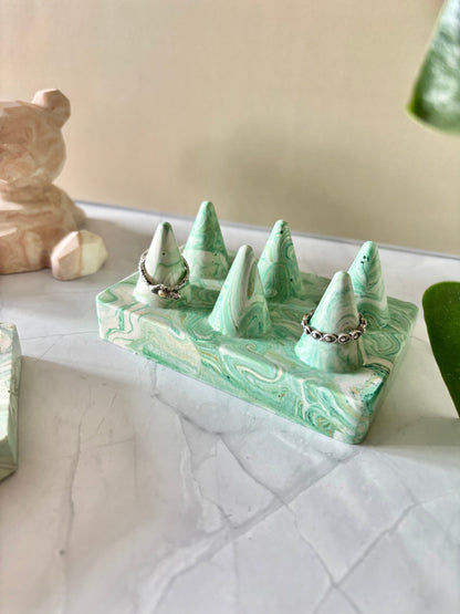 Kookie.it Porta anelli a 6 coni in eco resina – effetto marmo - Verde Giada